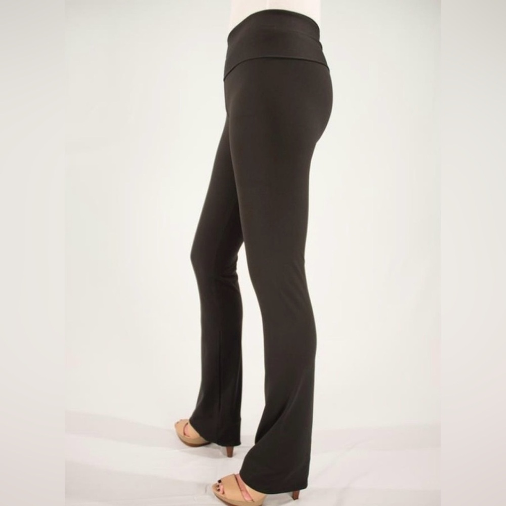 Hold Your Haunches Compression Bootcut Leggings in Gray - XS